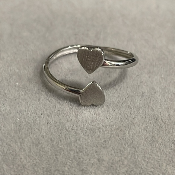QVC Jewelry - 14K White Gold 2 Heart 💕 Ring NWOT